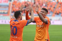 开云体育-大比分胜利！球队6:2横扫对手，晋级下一轮