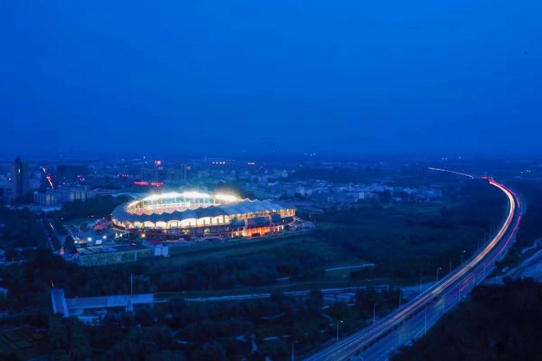广州富力主场逼平河南建业，保级前景乐观的简单介绍