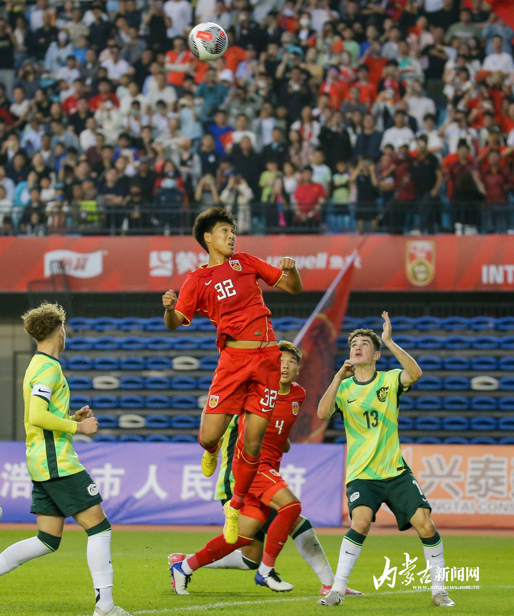 大比分胜利！球队6:2横扫对手，晋级下一轮