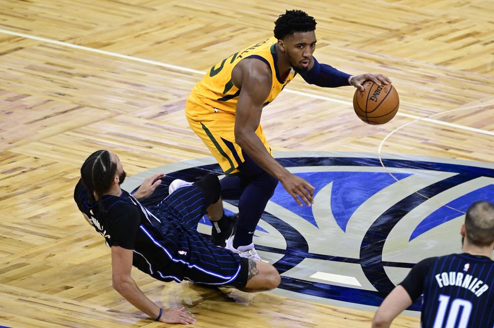 关于爵士翻盘深圳队，武切维奇点燃赛场的信息